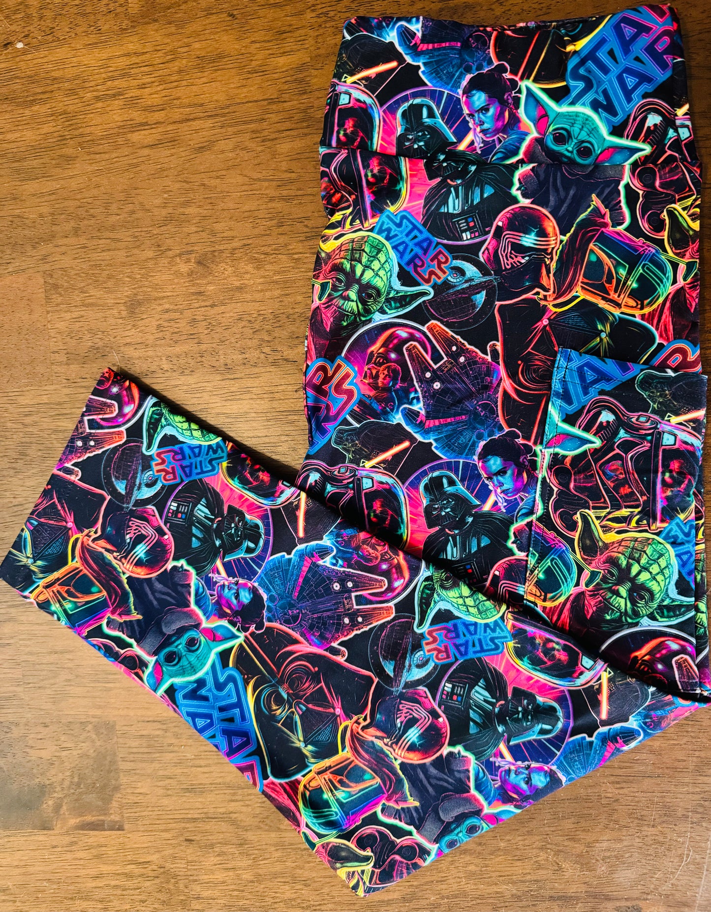 Neon Starwars Capri w/pockets