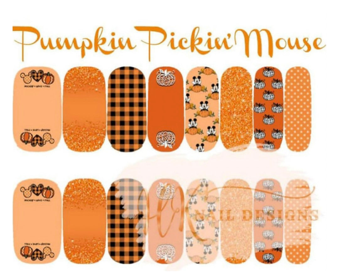 Pumpkin Pickin Mouse Nail Wraps