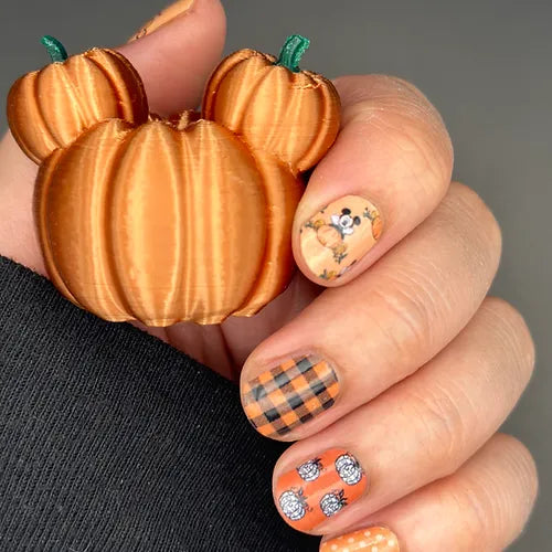 Pumpkin Pickin Mouse Nail Wraps