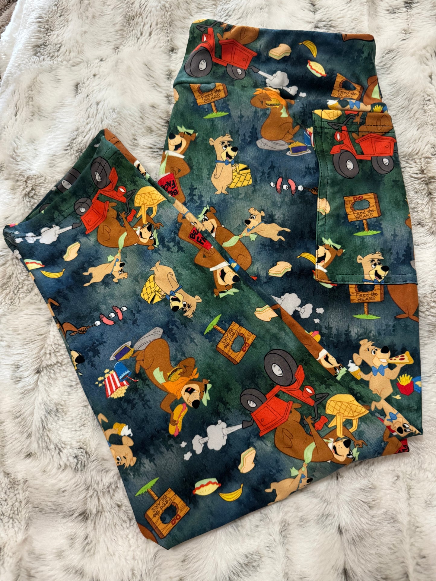 Yogi Bear Capri Length Leggings With Pockets