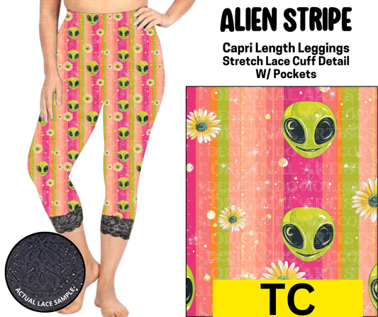 Alien Stripe Lace Cuff Capris w/ Pockets
