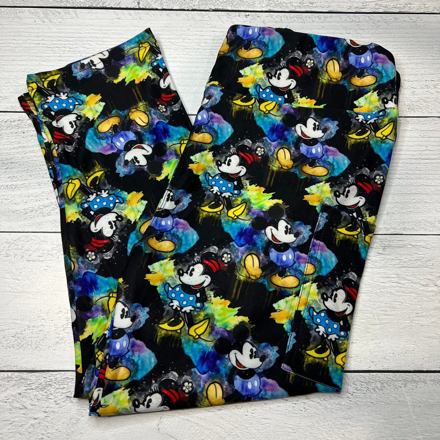 Splash of Mickey Capri Length Leggings With Pockets