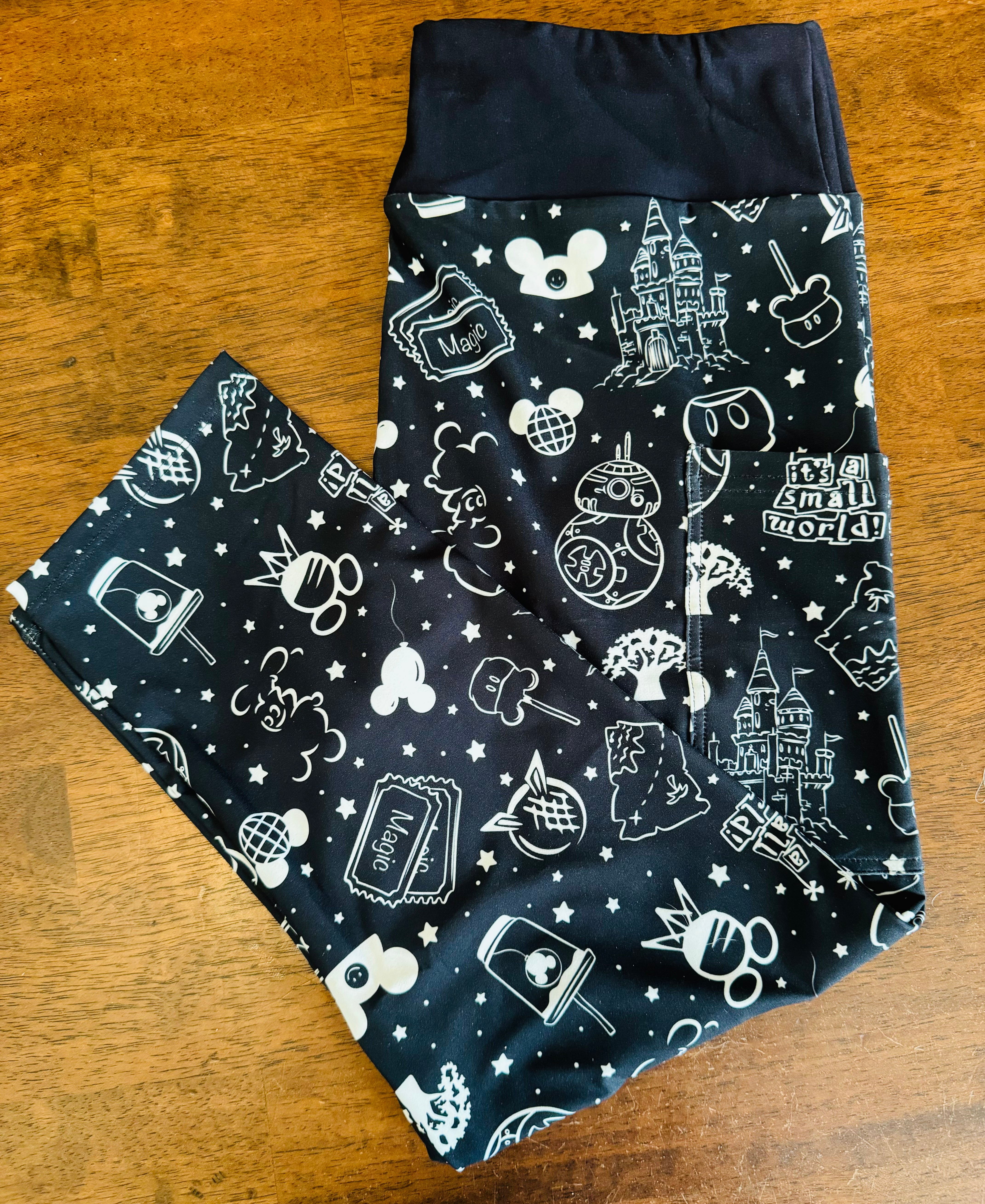 Disney Parks Capri W/Pockets