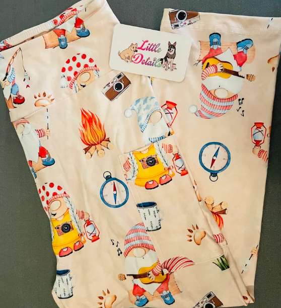 Camping Gnomes Capri Length Leggings with Pockets