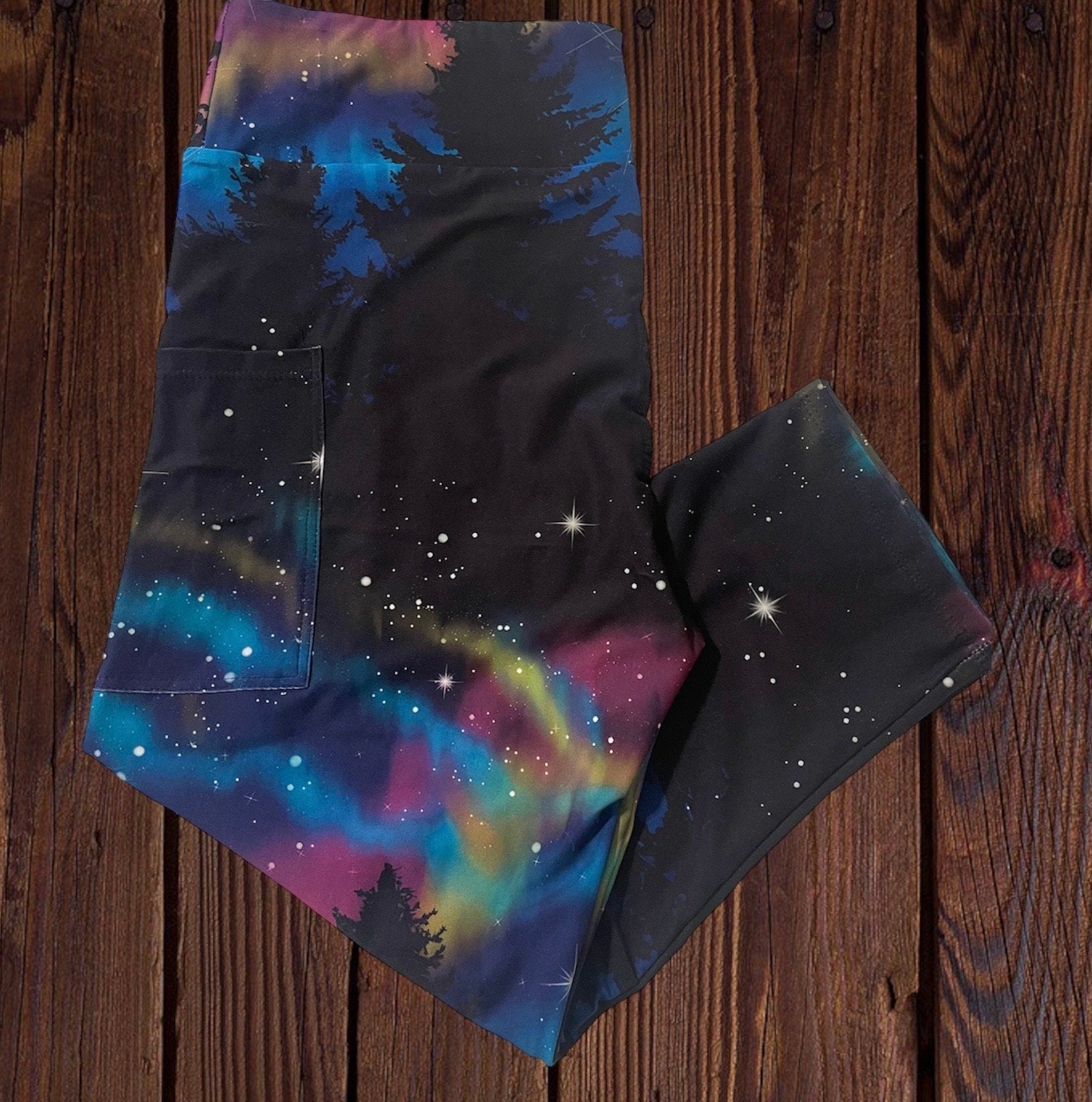 Northern Lights Capri Leggings with Pockets