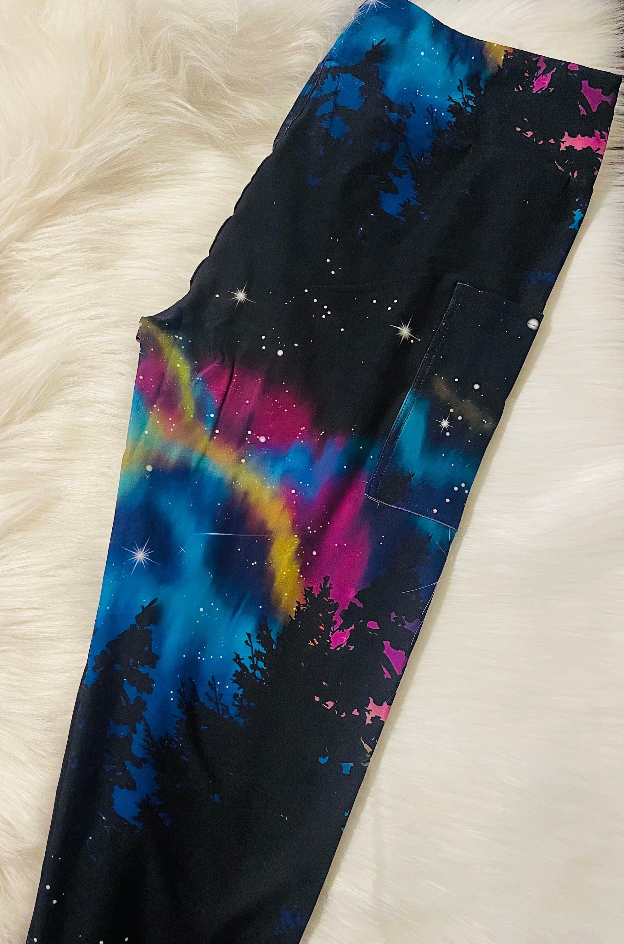 Northern Lights Capri Leggings with Pockets