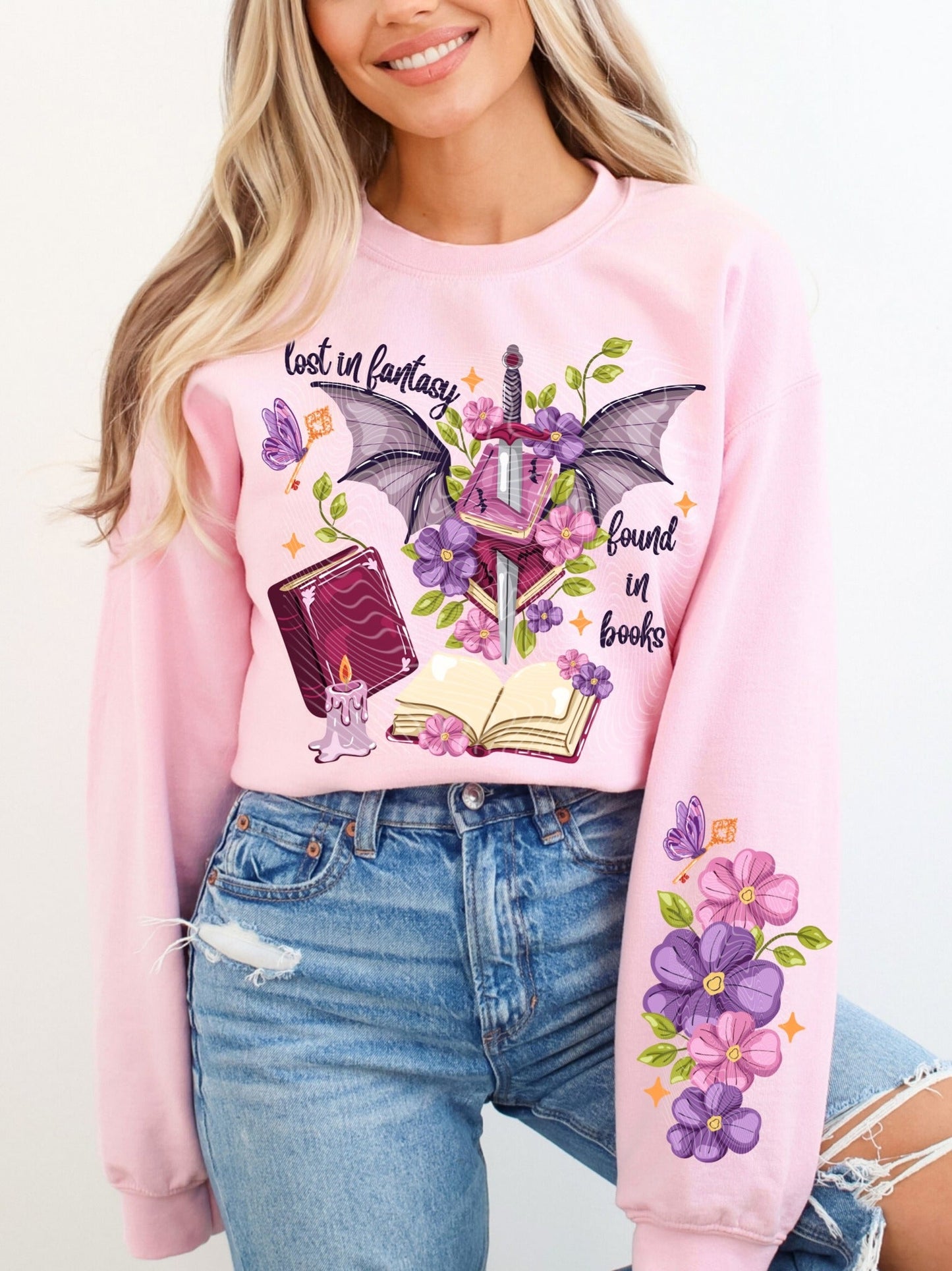 LOST IN FANTASY- CREWNECK SWEATSHIRT W/ SLEEVE PRINT