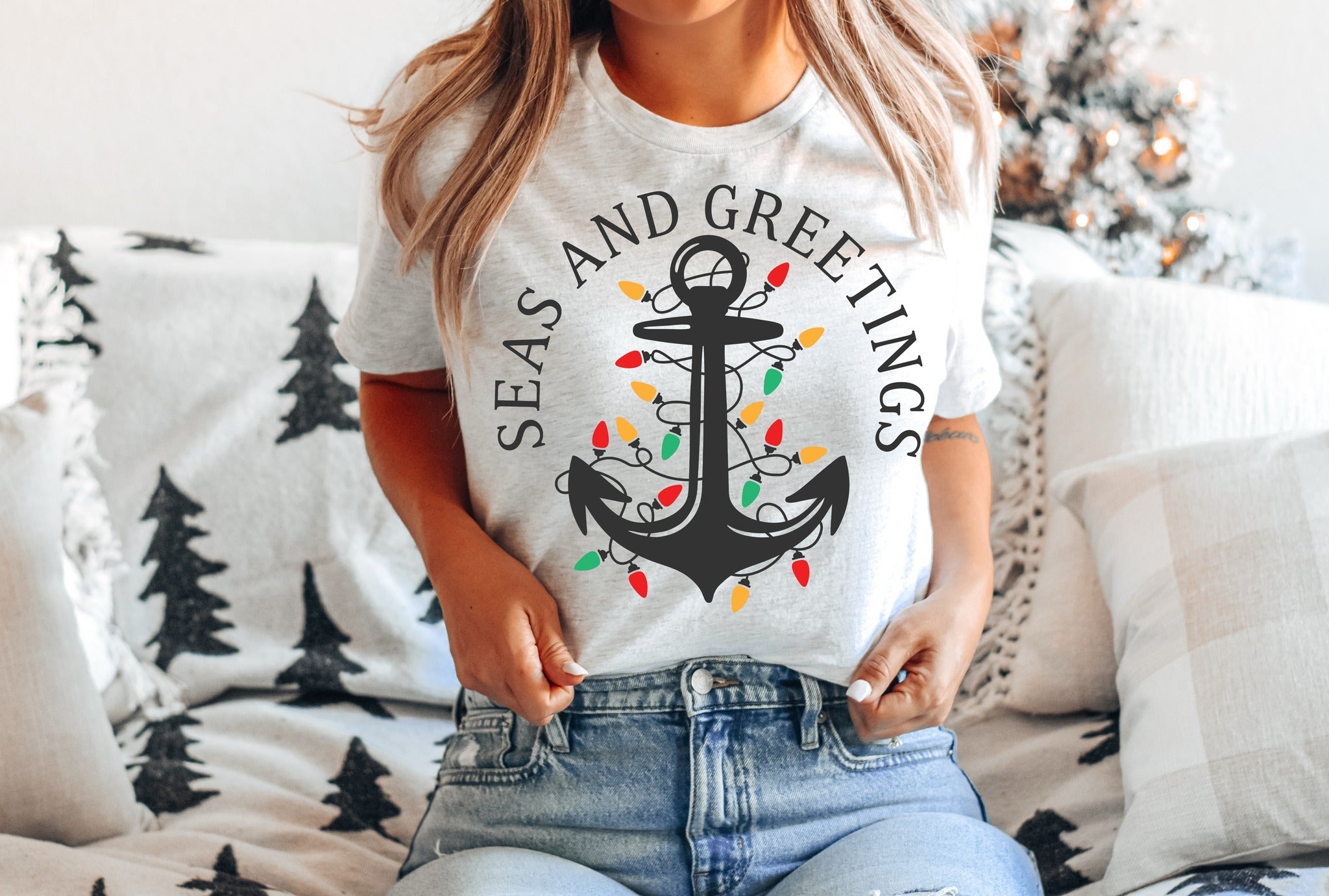 LOUNGEWEAR RUN-SEAS AND GREETINGS TEE- PREORDER CLOSING 9/30